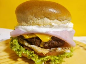 BOM BURGER
