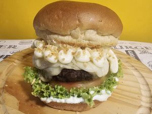 DOUBLE CHEESE BURGER