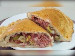 Fogazza Calabresa, cebola e muçarela