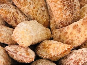 20 MINI PASTÉIS DE DOCE DE LEITE COM AÇÚCAR E CANELA