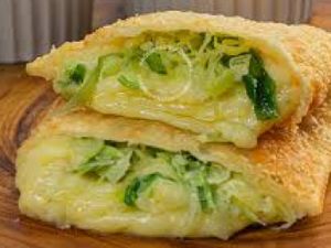Pastel de Alho-poró c/cebola e Muçarela