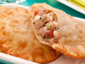 Pastel Portuguesa c/Presunto/ Queijo Muçarela/ Ovo/ Cebola
