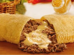 Pastel de Carne c/queijo muçarela