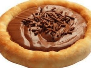 Esfiha de brigadeiro