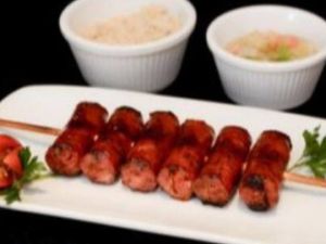 Espeto de linguiça fina