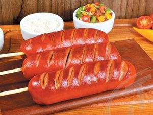 Espeto de salsichão