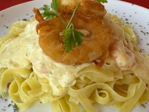 Talharim Ao Molho Branco  De Camarao