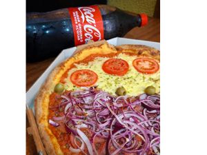 OFERTA MEIA CALABRESA+ MEIA MUSSARELA + COCA COLA 2 LTS