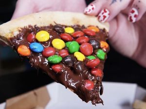 COMBO PIZZA GRANDE + PIZZA PEQUENA DOCE