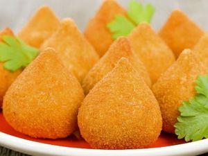 PORÇÃO DE COXINHA