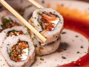 Uramaki Salmão Grelhado (10un)