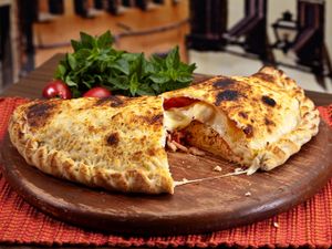 Calzone Napolitano