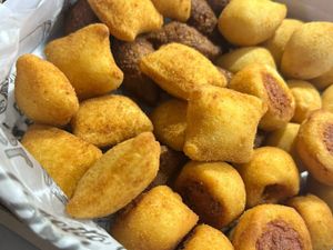 40 salgados + guaraná antartica 1 lt