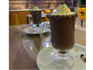 Dupla de Taças – Chocolate Quente com Nutella e Chantilly (CONSUMO LOJA)