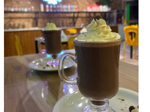 Dupla de Taças – Chocolate Quente com Nutella e Chantilly (CONSUMO LOJA)
