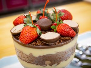 04 - Taça de Chocolate com morango