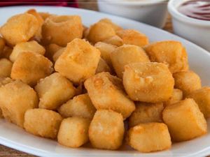 06 - Porção Queijo Frito