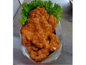 Tilápia milanesa so a carne