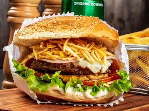 X Salada Especial - com ovo frito