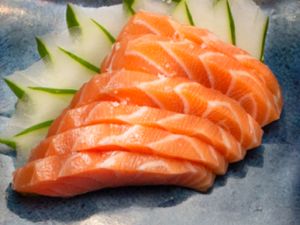 SASHIMI SALMÃO