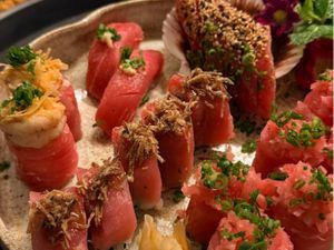 COMBINADO TUNA MAGURO - 16 PEÇAS