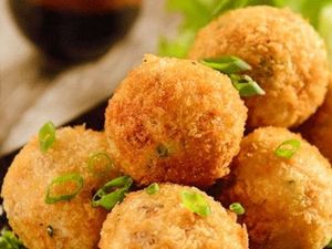 BOLINHO DE SALMÃO - 6 UNIDADES