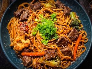 YAKISOBA DE FILÉ
