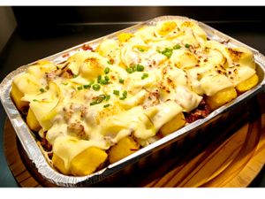 AIPIM COM CARNE SECA COM QUEIJO MUSSARELLA GRATINADO 500G