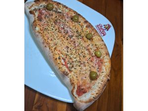 CALZONE DOIS QUEIJOS