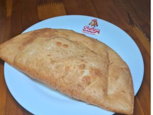 FOGAZZA DE PRESUNTO E CATUPIRY