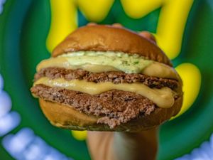 # 1 BURGER