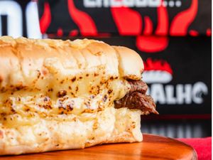 2 Sand. Salgados = 1 Sand Doce ou 1 Batata Frita Grátis