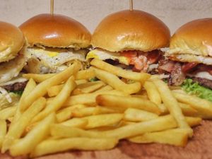 4 X Bacon Egg + Refrigerante