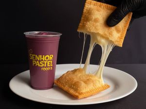 Combo 1 Pastel Grande + 1 Açaí 500ml ( Sabores À Sua Escolha)