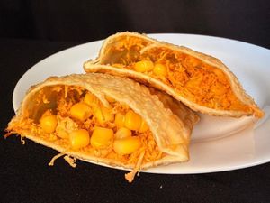 Pastel de Frango e Milho