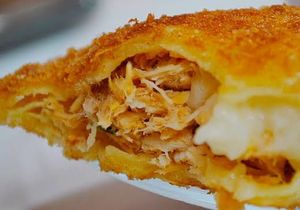 Pastel de Frango com Pequi