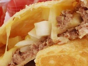 Pastel de Atum Com Queijo e Palmito