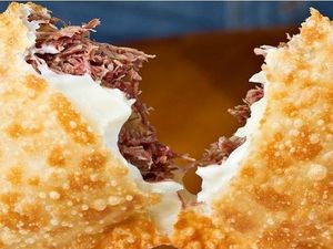 Pastel de Carne Seca e Catupiry