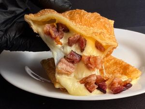 Pastel de Muçarela e Bacon
