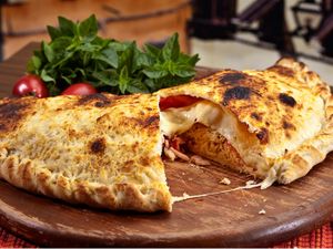 Calzone Canadense