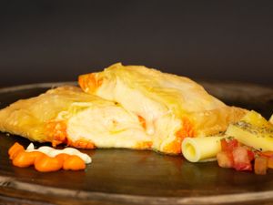 14 - Pastel quatro queijos