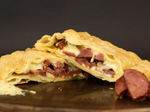 10 - Pastel calabresa e mussarela