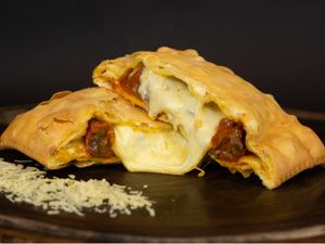 21 - Pastel coração e mussarela