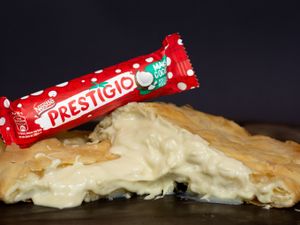 57 - Pastel Chocolate branco com prestigio