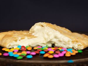 59 - Pastel Chocolate Branco C/ Mms