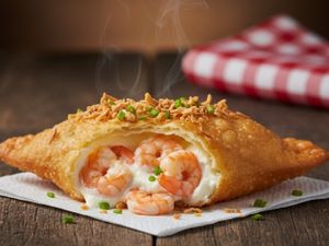 PASTEL CAMARÃO CRISPY