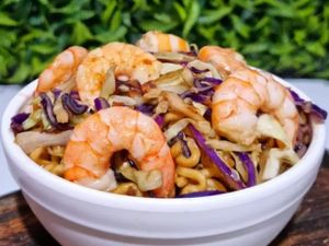 Yakisoba Camarão Jr.