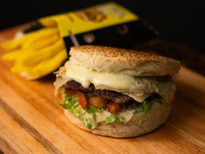 Hambúrguer de Frango com Catupiry