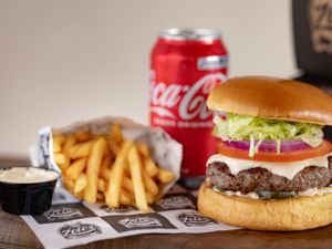 COMBO - Zoio's Salad