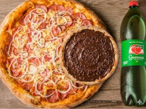 Pizza Gigante + Pequena doce + Guaraná 2 litros (com borda + R$ 17,00)